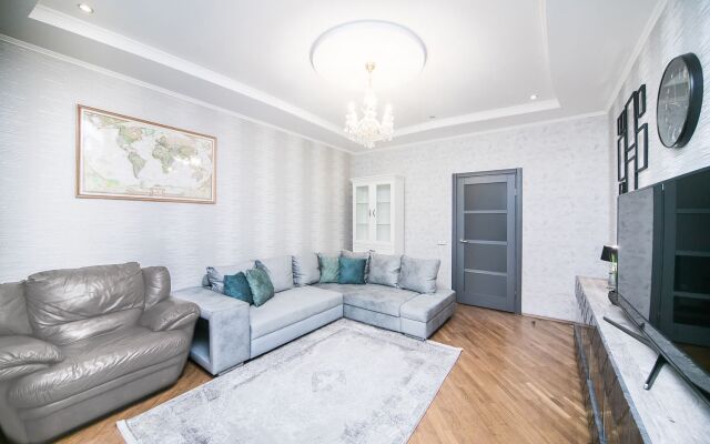 3-bedroom on Karl Marx 25 Center Apartments