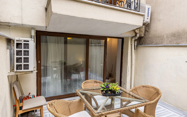 Calanthe Residence Aparthotel