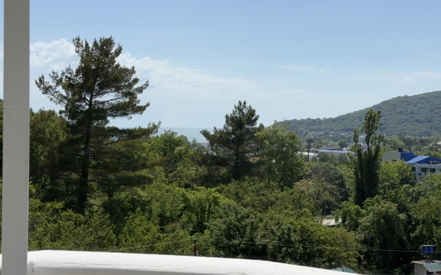 Khutorok Guest House