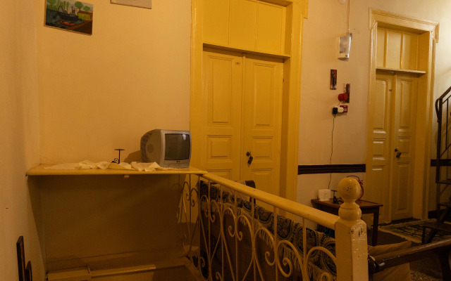 Tarihi Rum Konağı Antikhan Bed&Breakfast