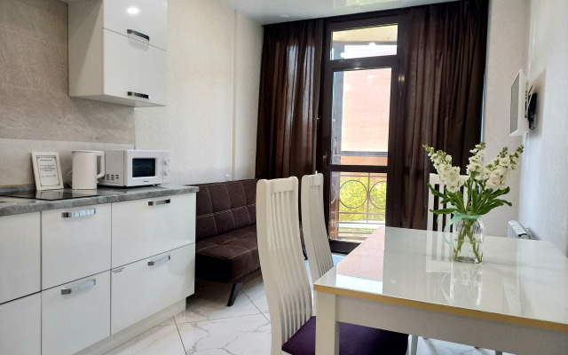 Квартира сети Неотель панорамная рядом с ВГУ, памятником Славы