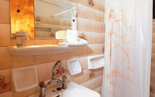 Pharos Rooms Hotel