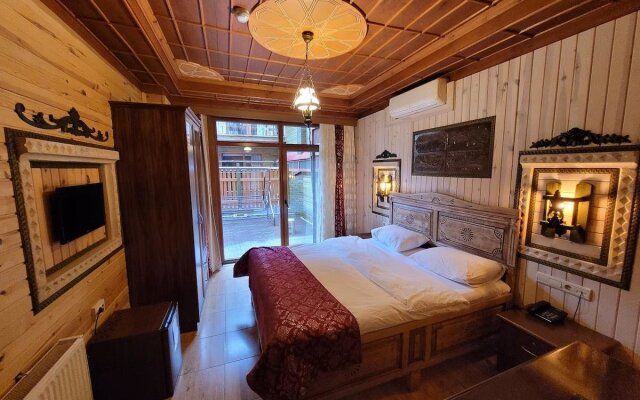 Saruhan Hotel
