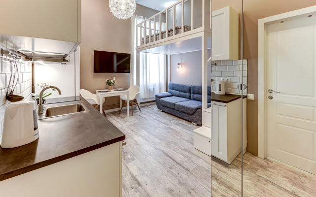 Апартаменты SweetHome на Мойке 40