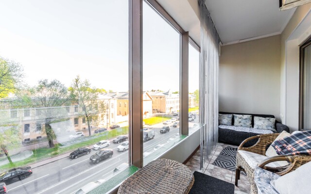 U Finlyandskogo Vokzala I Kreysera Avrory Apartments