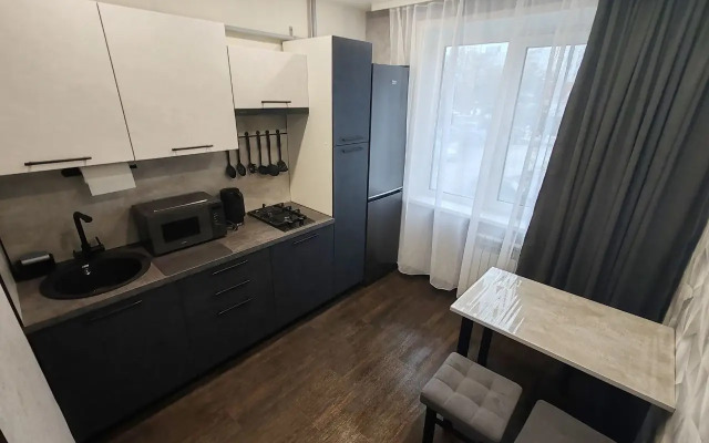 Dvukhkomnatnaya nedaleko ot tsentra Flat