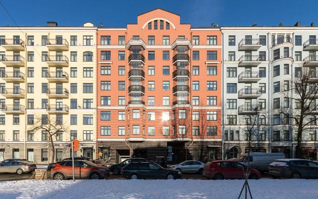 S panoramnymi oknami v tsentre Vasilyevskogo ostrova Apartments