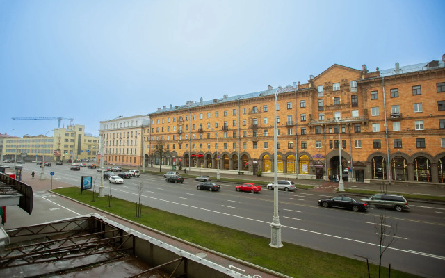 Ladgorna na Nezavisimosti 74 Apartments