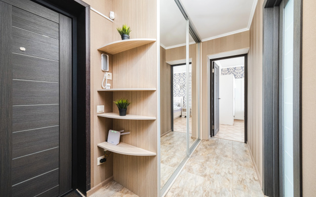 Vozle ZhD vokzala Flat