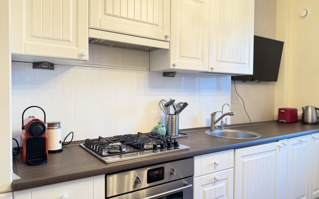 V Tsentre Lazurnaya Ptichka Flat