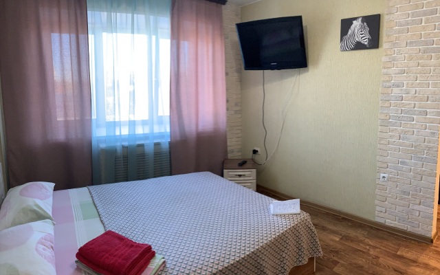 Apartamenty Kvartira V Tsentre Flat