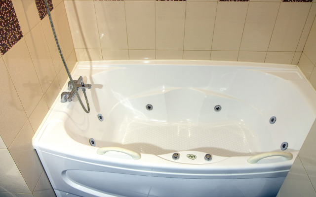 Апартаменты с джакузи напротив ТЦ Планета