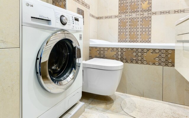 Komarova 12 Flat
