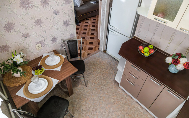 Апартаменты Двухкомнатные по Авиаторов 7