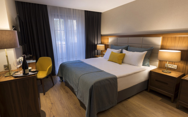 Endless Art Hotel