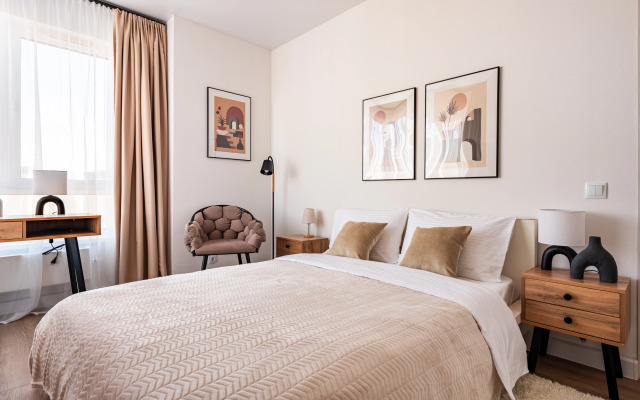 Ezhevichno-Smorodinovyj Tort, vidovaya Flat