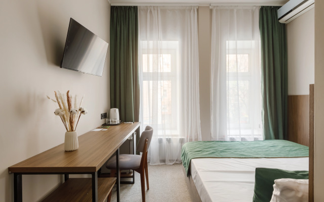 Seven Hills Brestskaya Hotel
