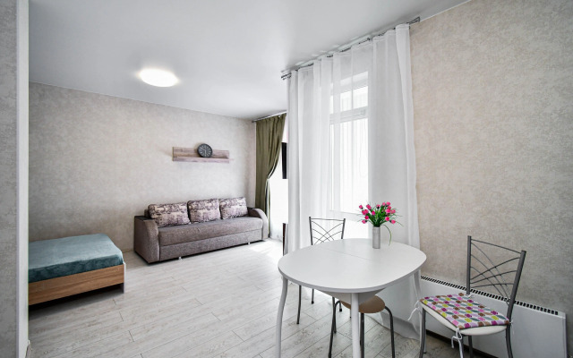 Апартаменты на Алексеева 46 (2)