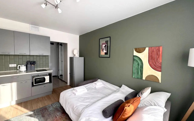 Dizaynerskaya na 33 Etazhe Flat
