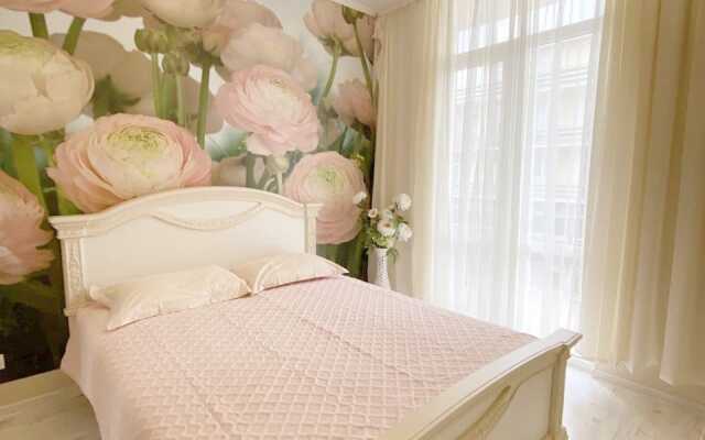 Uluchshennaya S Klassnym Remontom Na Rybatskom Prichale Flat