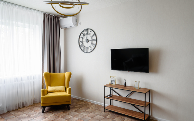 Dlya Vas Na Komissarova Apartments