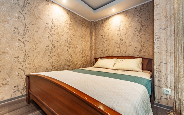 Квартира Комарова 12