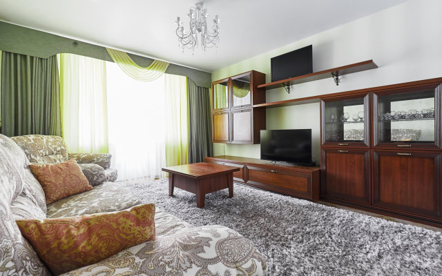 Na Sobornom 90 Apartments s vidom na tsernts s 18 etazha