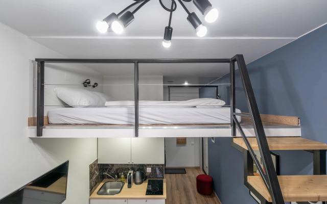 Studiya S Dizaynerskim Remontom V Centre Flat