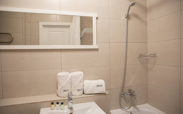 InnDays Utochkina 8k1 Apartments