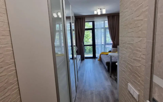 Studiya S Basseynom Zhk Morskoy Kvartal D24 Flat