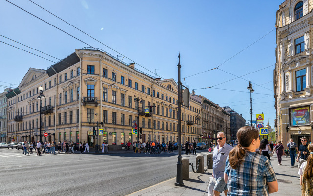 Апартаменты на Невском