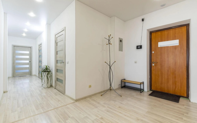 Evrotrekhkomnatnye Apartamenty Stepanenkov na Radishcheva 61