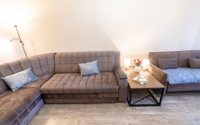 Квартира Двухкомнатная на Губина