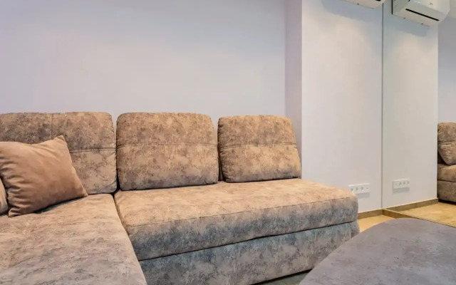 V Tsentre,lyuks Vmestimostyyu 6 Chelovek Apartments
