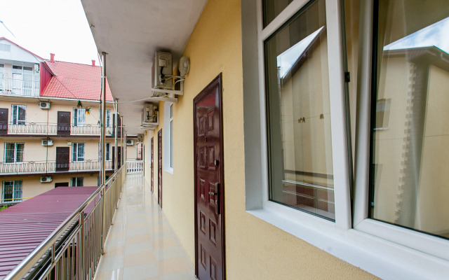 Argo Guest House