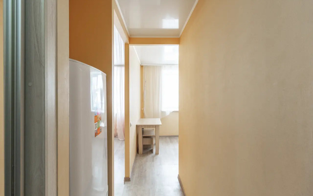 U Transportnoy Akademii Flat