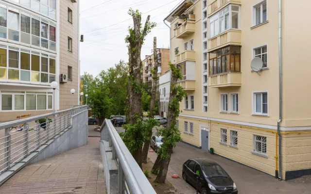 Na Zamoryonova Apartments
