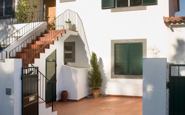 Murteiras Apartments