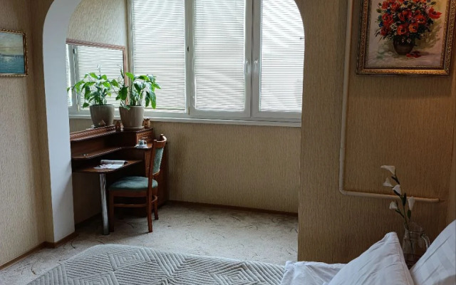 Квартира уютная 3-комнатная с видом на море и Херсонес