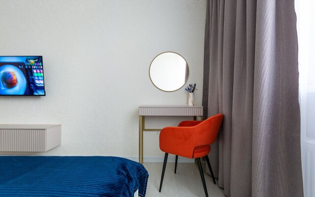Kolibri Ryadom s Parkom Galitskogo Flat