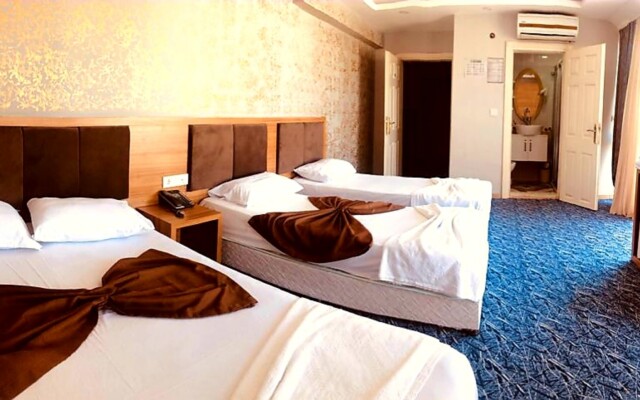 Lavin Garden Hotel