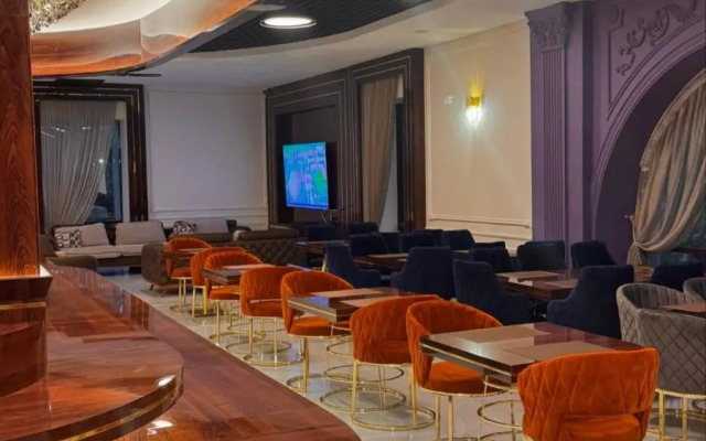 Kangurt Grand Hotel