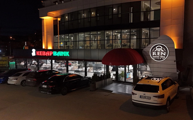 Отель Ren Business