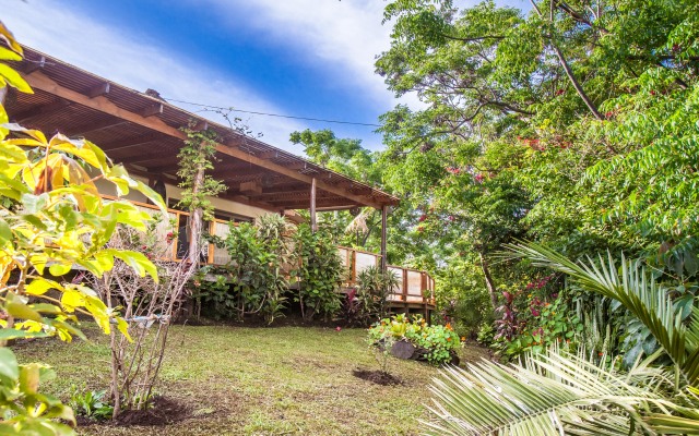 Отель Easter Island Eco Lodge