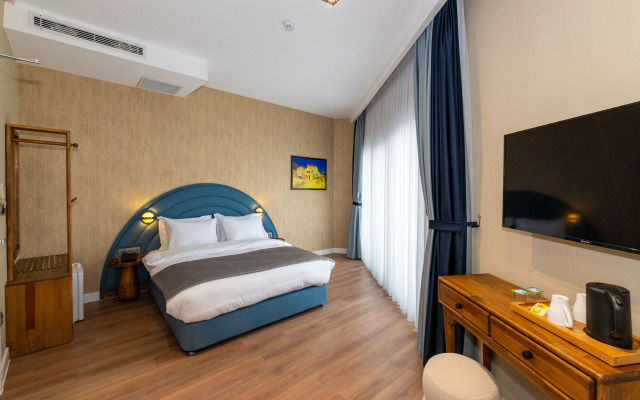 Nenessa Airport Hotel
