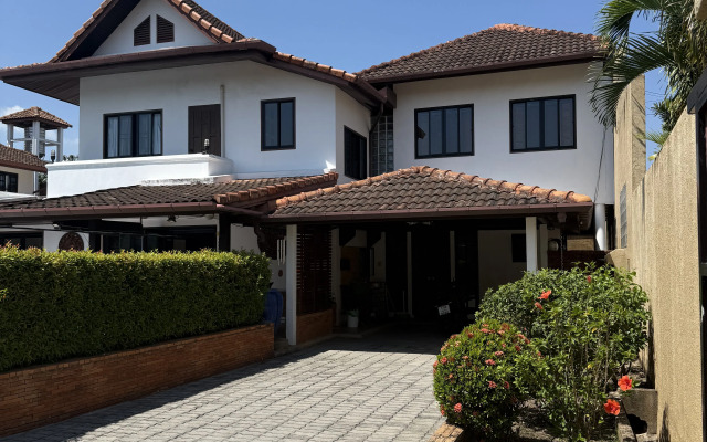 Soi Baan Song Thai Villa