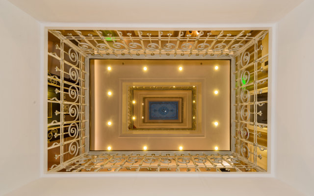 Alpek Hotel