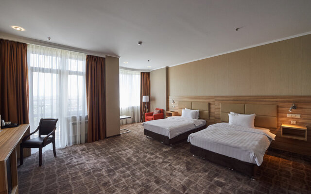 Отель Ramada by Wyndham Rostov-on-Don Hotel & SPA