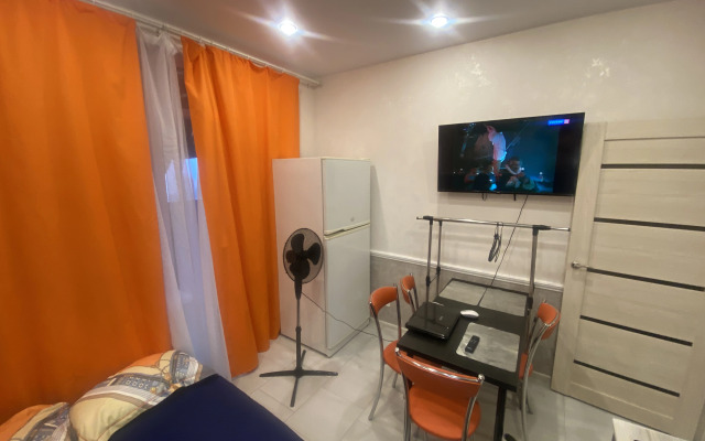 Shikarnaya Odnushka Ryadom s Meditsinskim Tsentrom Flat