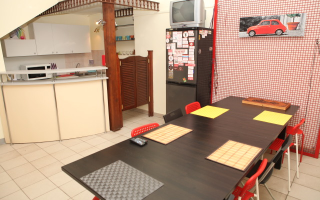Garage Hostel